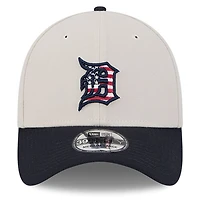 Men's New Era  Khaki/Black Detroit Tigers 2024 Fourth of July 39THIRTY Flex Hat