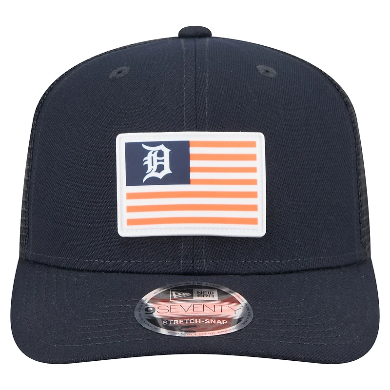 Men's New Era Navy Detroit Tigers Flag 9SEVENTY Stretch-Snap Hat