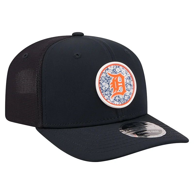 Men's New Era Navy Detroit Tigers Floral Patch 9SEVENTY Adjustable Hat