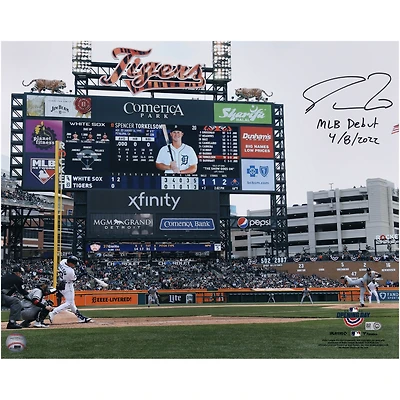 Photographie autographiée de Spencer Torkelson des Detroit Tigers, 16" x 20" de sa première présence au bâton avec l'inscription "MLB Debut 4-8-22"