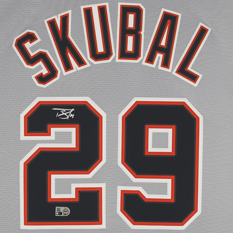 Maillot réplique Nike gris autographié par Tarik Skubal des Detroit Tigers