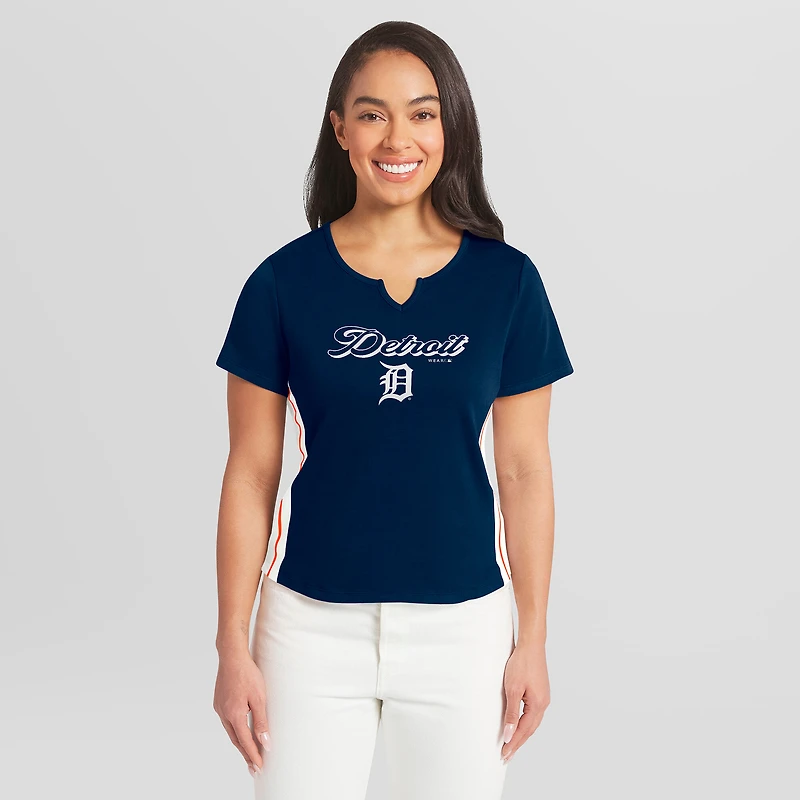 Women's WEAR by Erin Andrews  Navy Detroit Tigers Notch Neck Cropped T-Shirt