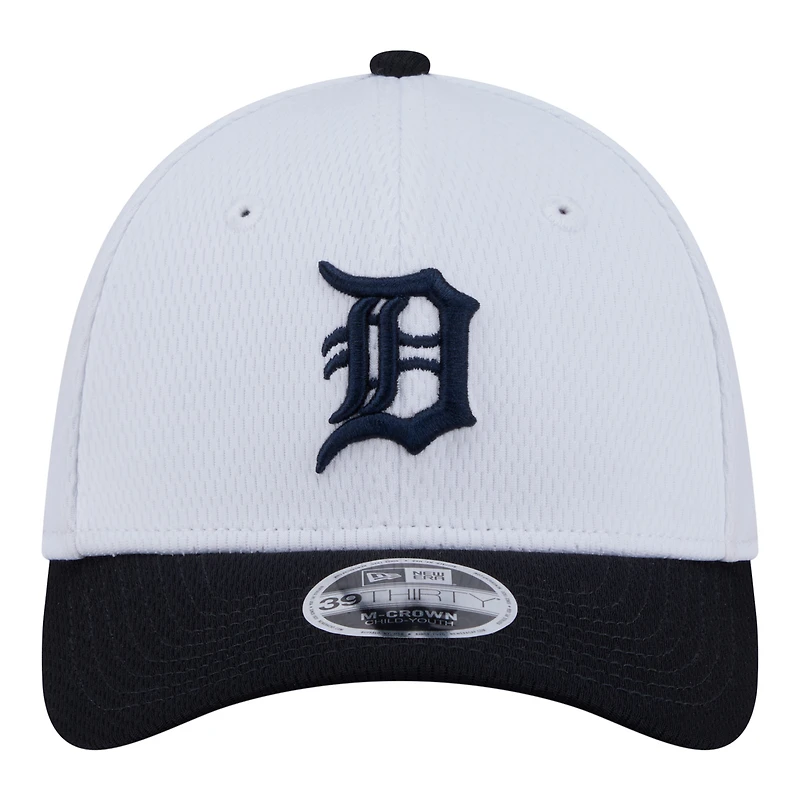 Casquette New Era Flex blanche et marine Detroit Tigers pour jeunes, modèle 39THIRTY M-Crown