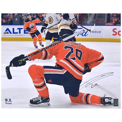Photo de célébration de but autographiée par Leon Draisaitl des Oilers d'Edmonton (16 po x 20 po)