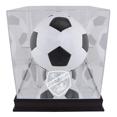 Vitrine de ballon de football avec logo de l'équipe du FC Cincinnati