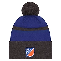 Bonnet tricoté à revers avec pompon FC Cincinnati 2025 Kickoff bleu New Era pour homme