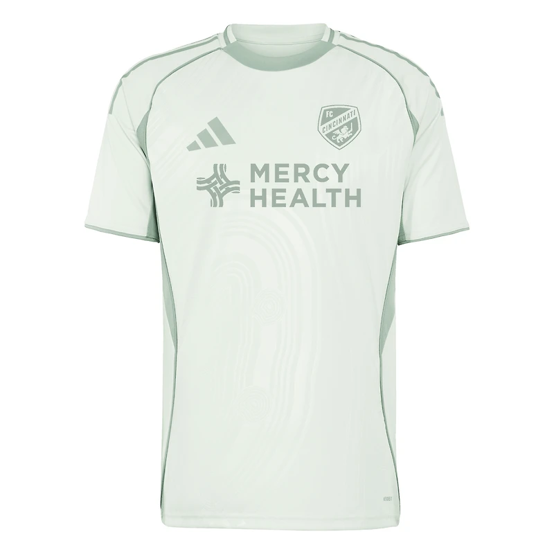Haut d'avant-match adidas vert clair FC Cincinnati 2025 One Planet pour homme