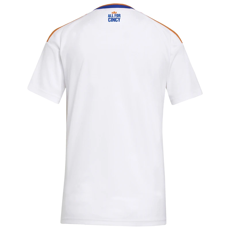 Maillot réplique blanc adidas FC Cincinnati 2026 The Seven Hills pour femme