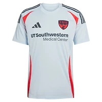 Maillot de joueur réplique adidas Logan Farrington bleu clair FC Dallas 2025 The Inferno Kit pour homme