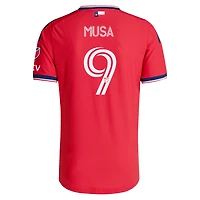 Maillot authentique adidas Petar Musa rouge FC Dallas 2026 DNA Kit pour homme, avec patch sur le terrain
