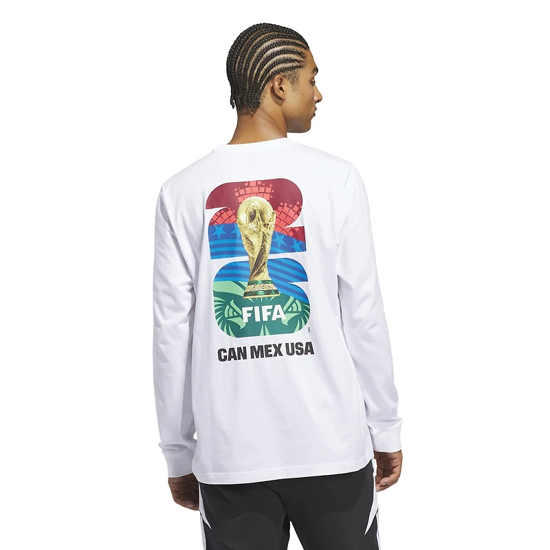 T-shirt à manches longues adidas blanc pour homme, motif graphique officiel de la Coupe du Monde FIFA 2026