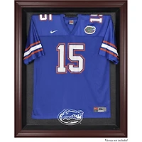 Vitrine de présentation du maillot avec logo encadré en acajou des Florida Gators