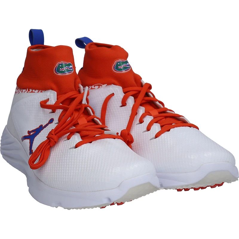 Chaussures de football américain Jordan Vapor 2 Turf blanches et orange, modèle officiel des Florida Gators (saison NCAA 2020) - Pointure 42 (US 9).
