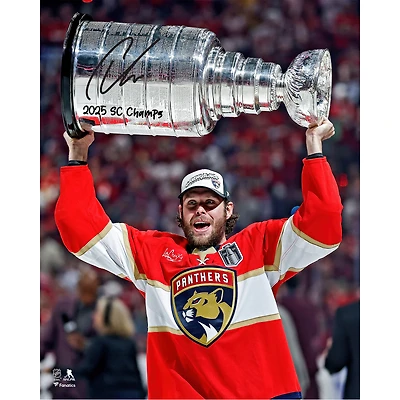 Photographie autographiée de Carter Verhaeghe, champion de la Coupe Stanley 2025, 16" x 20" avec l'inscription « 2025 SC Champs »