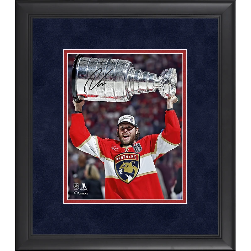 Photographie encadrée autographiée de Carter Verhaeghe, champion de la Coupe Stanley 2025, 8" x 10"