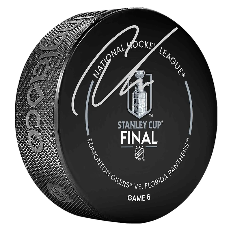 Rondelle de match officielle autographiée par Carter Verhaeghe, champion de la Coupe Stanley 2025, des Panthers de la Floride