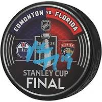 Rondelle de hockey autographiée par Matthew Tkachuk des Panthers de la Floride lors du match de la finale de la Coupe Stanley 2025