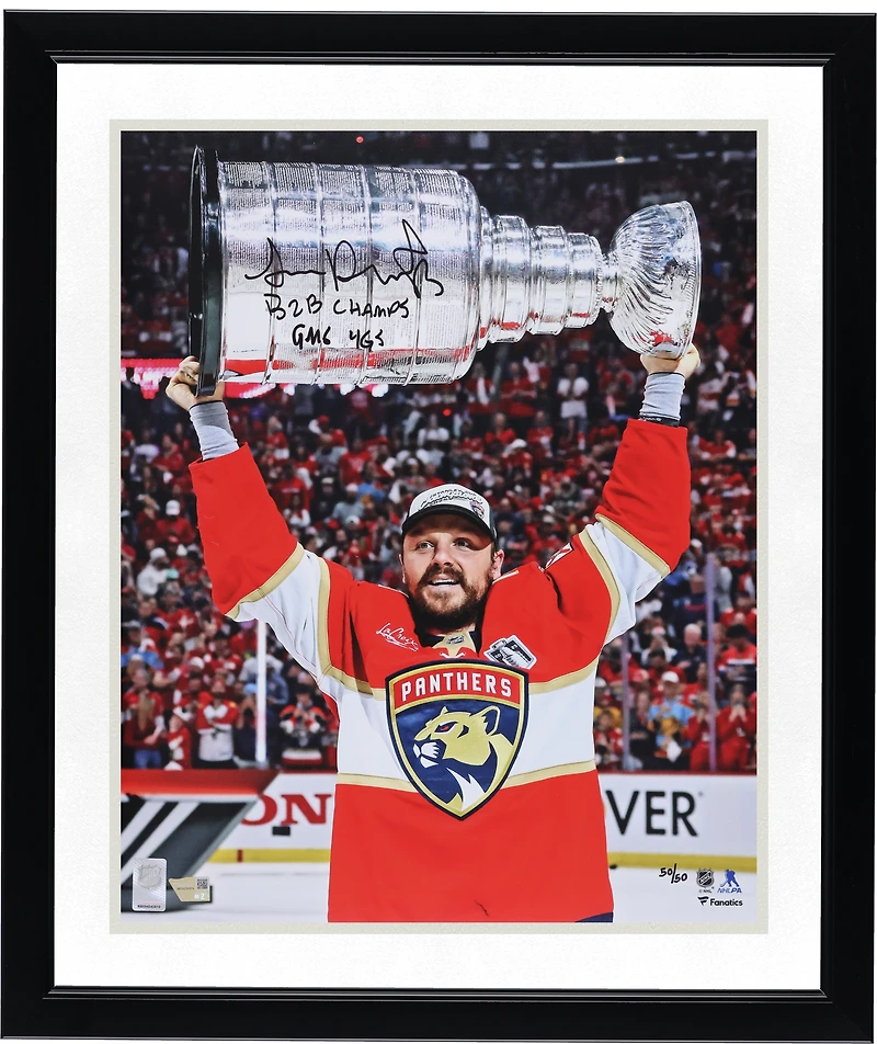 Photo dédicacée de Sam Reinhart, champion de la Coupe Stanley 2025, avec plusieurs inscriptions - Édition limitée n° 50/50