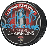 Rondelle de hockey autographiée par Sam Reinhart des Panthers de la Floride, championne de la Coupe Stanley 2025, avec l'inscription « 2025 SC Champs »