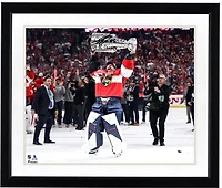 Photo autographiée de Sergei Bobrovsky, des Panthers de la Floride, champions de la Coupe Stanley 2025. Format : 40,6 cm x 50,8 cm. Inscription : « Champions de la Coupe Stanley 2025 ».