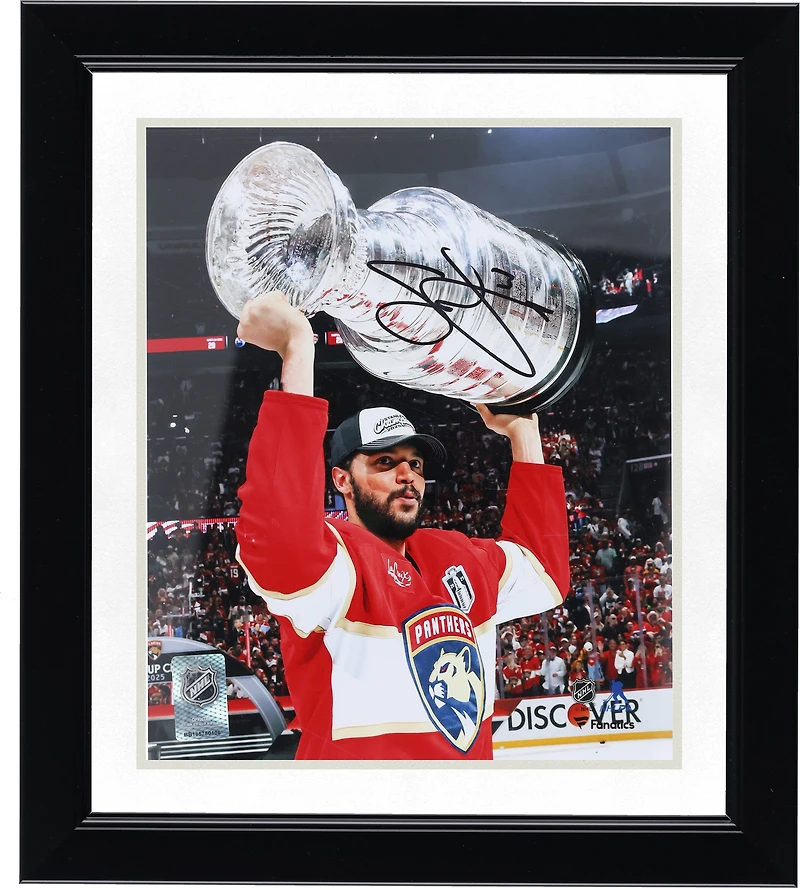 Photographie autographiée de Seth Jones, champion de la Coupe Stanley 2025, 8" x 10"