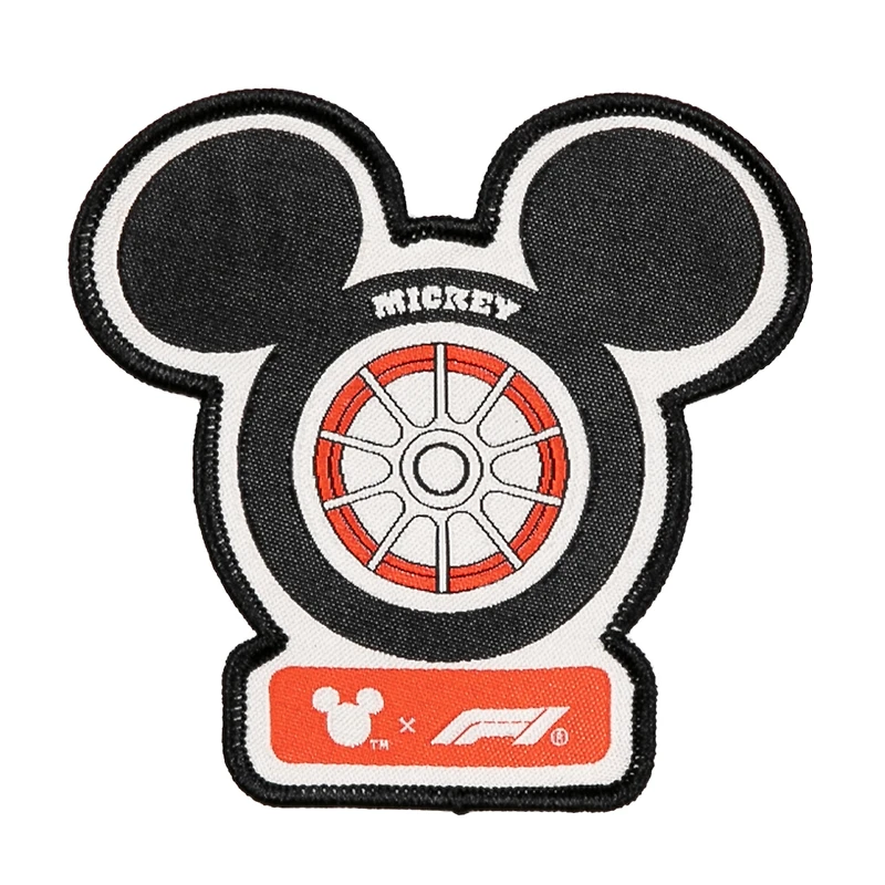 Ensemble de patchs Formule 1 x Disney