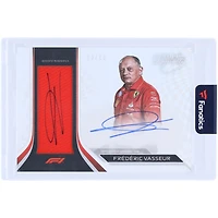 Carte autographiée F1 Topps Dynasty 2024 de Frédéric Vasseur avec double patch relique #DAP-FVA #3/10
