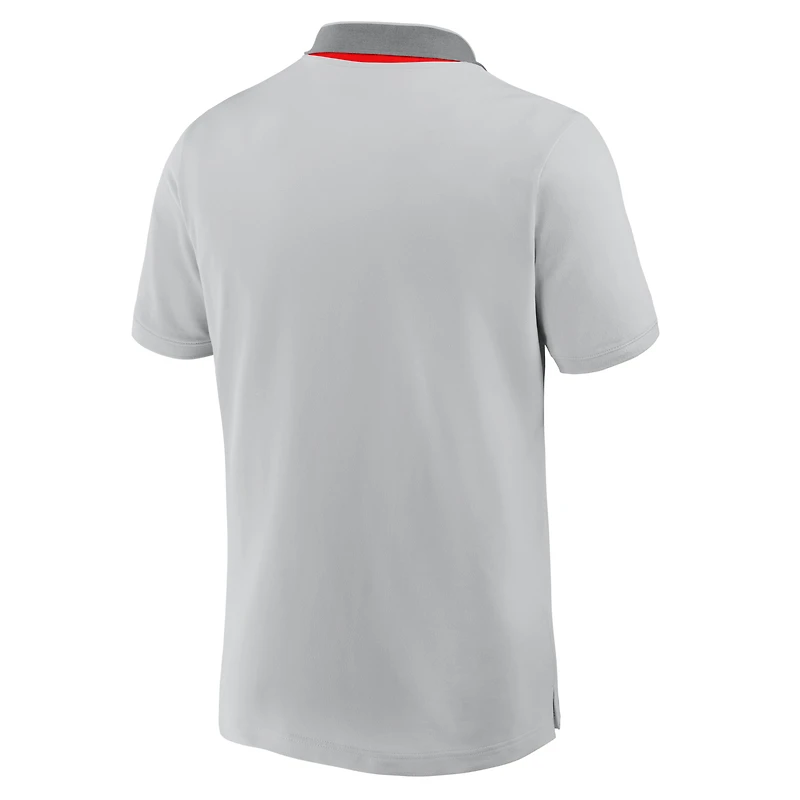 Polo piqué gris à bordures avec badge en grille demi-teintes Tempo pour homme