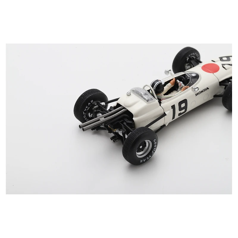 Spark Models Ronnie Bucknum Honda 1965 Monaco Grand Prix #19 1:43 Scale Die-Cast Car