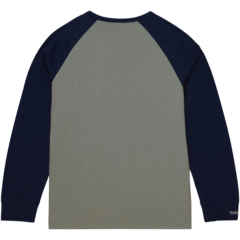 T-shirt à manches longues raglan flammé légendaire Georgetown Hoyas gris Mitchell & Ness pour hommes