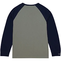 T-shirt à manches longues raglan flammé légendaire Georgetown Hoyas gris Mitchell & Ness pour hommes