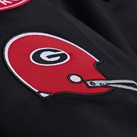Veste Mitchell & Ness noire pour homme, modèle Georgia Bulldogs, à double pochette, en satin léger et fermeture boutons-pression.