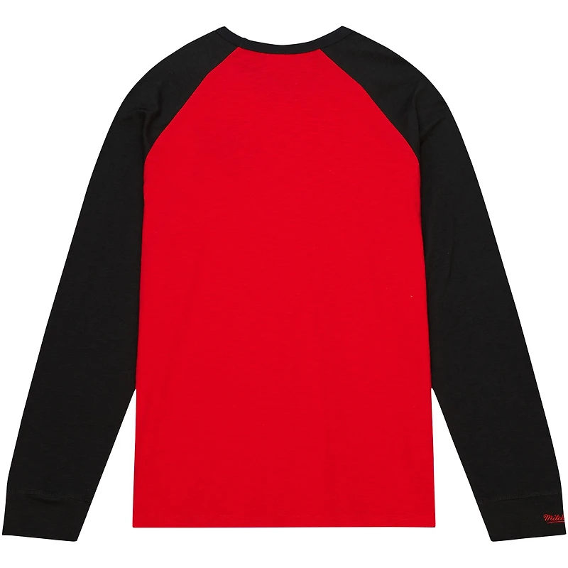 T-shirt à manches longues raglan flammé légendaire des Georgia Bulldogs de Mitchell & Ness pour hommes, rouge