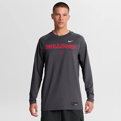 Men's Nike Anthracite Georgia Bulldogs Dugout Dri-FIT Lightweight Crew Pullover