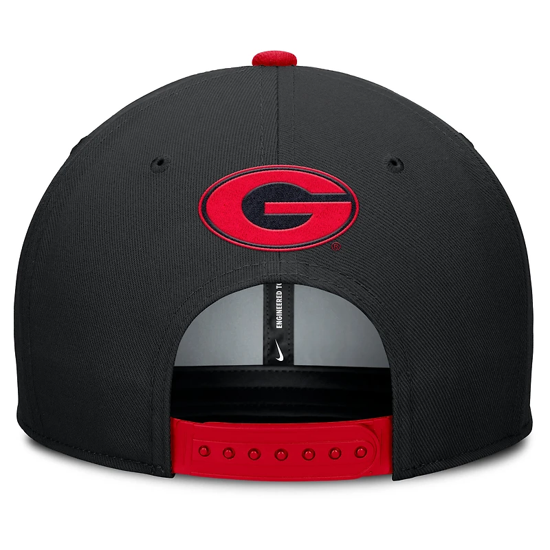 Men's Nike Black/Red Georgia Bulldogs 2025 Sideline Campus Pro Local Snapback Hat