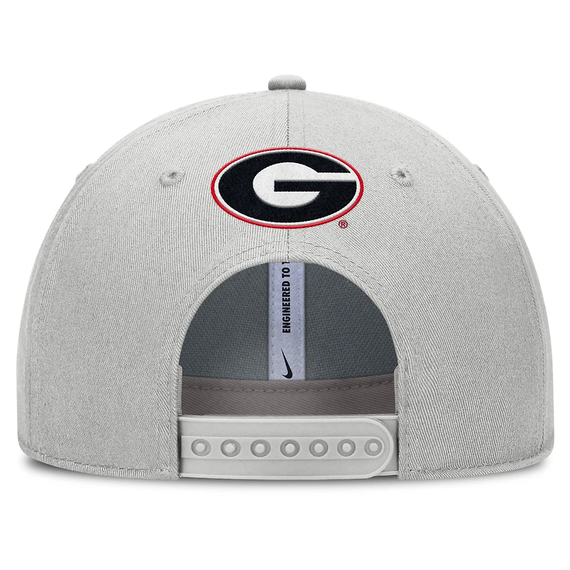 Casquette ajustable Nike grise Georgia Bulldogs 2025 Sideline Dust pour homme
