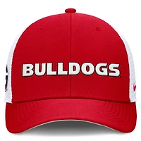V110793 UGA NCAA FB Nike 2025 Dugout Coaches Dri-Fit Rise Trucker HATMENSTR NC13-090K-NGB-49S #4