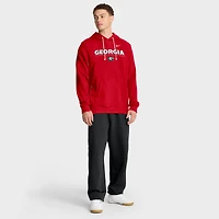 Sweat à capuche Nike rouge Georgia Bulldogs 2025 Sideline Standard Issue Dri-FIT pour homme