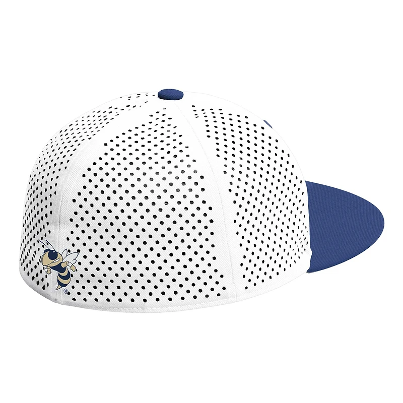Casquette de baseball ajustée sur le terrain adidas Georgia Tech Yellow Jackets pour hommes