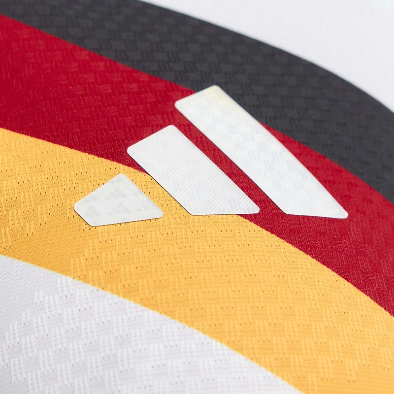 Maillot domicile authentique adidas blanc de l'équipe nationale d'Allemagne pour la Coupe du Monde FIFA 2026