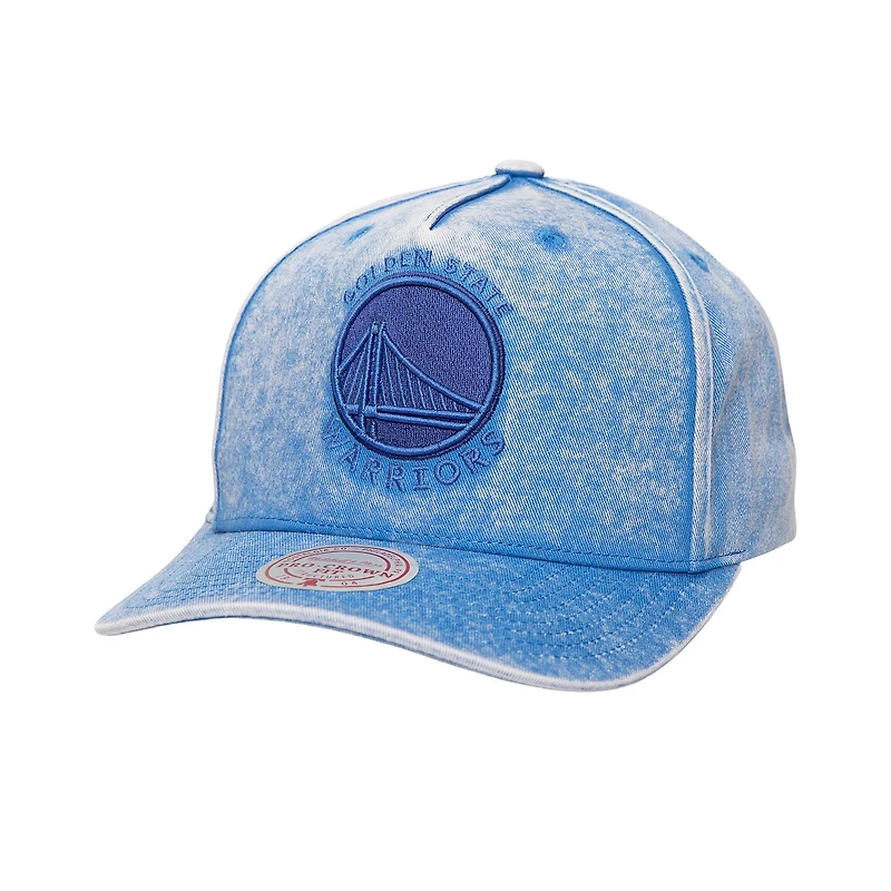 Casquette Snapback avec logo ton sur ton délavé des Golden State Warriors de Mitchell & Ness pour hommes