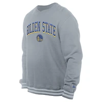 Sweat-shirt à capuche croisé en chenille Golden State Warriors gris New Era pour homme