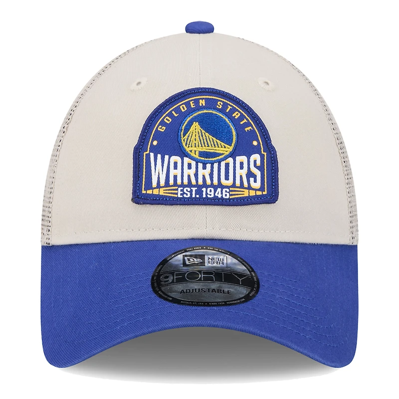 Casquette réglable New Era kaki/Royal Golden State Warriors Throwback Patch Trucker 9FORTY pour hommes