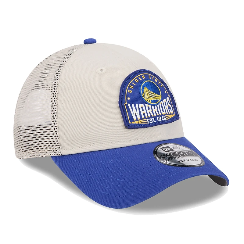 Casquette réglable New Era kaki/Royal Golden State Warriors Throwback Patch Trucker 9FORTY pour hommes
