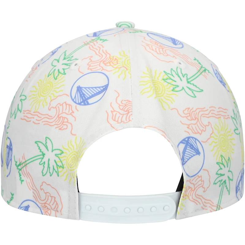 Casquette réglable de golfeur New Era pour hommes, Golden State Warriors, palmiers et vagues, blanche