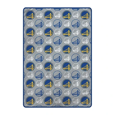Couverture ultra confortable Pegasus Golden State Warriors 66" x 95" avec logo surdimensionné