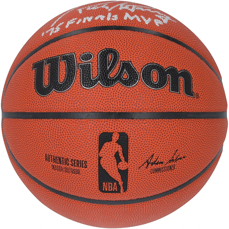Ballon de basket-ball d'intérieur/extérieur Wilson Authentic Series autographié par Rick Barry, Golden State Warriors, avec inscription « 75 Finals MVP »