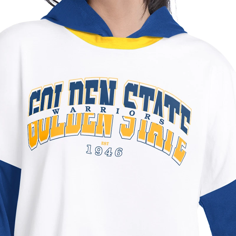 T-shirt à manches longues et capuche oversize G-III 4Her pour femme, par Carl Banks, blanc/bleu roi, Golden State Warriors, joueur clé
