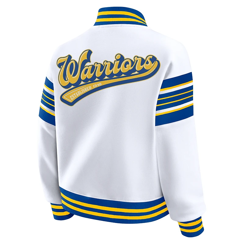 Sweat-shirt en molleton blanc à boutons-pression pour femme WEAR by Erin Andrews des Golden State Warriors