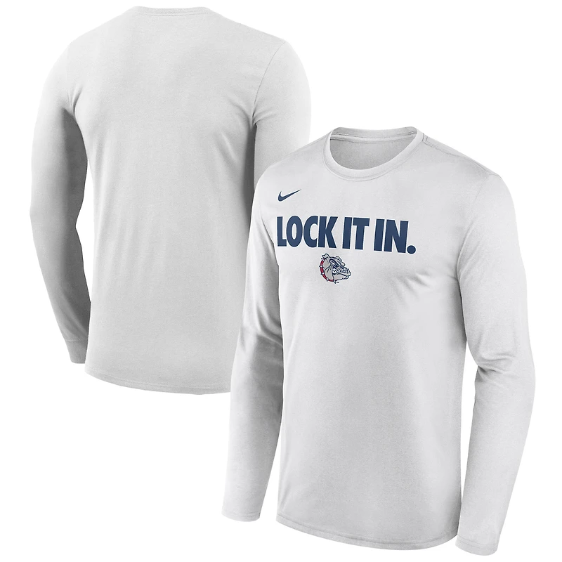 T-shirt à manches longues Nike blanc Gonzaga Bulldogs 2026 pour homme, porté sur le banc de touche.